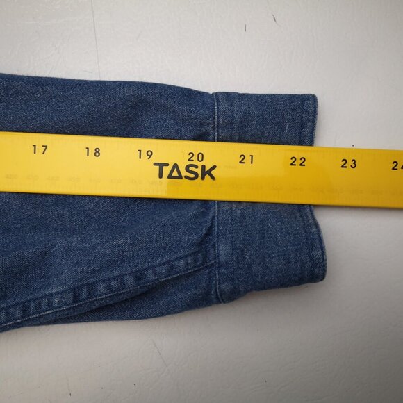 Penningtons Ladies Size 2X Winter Themed Button Front Jean Shirt - Picture 4 of 10